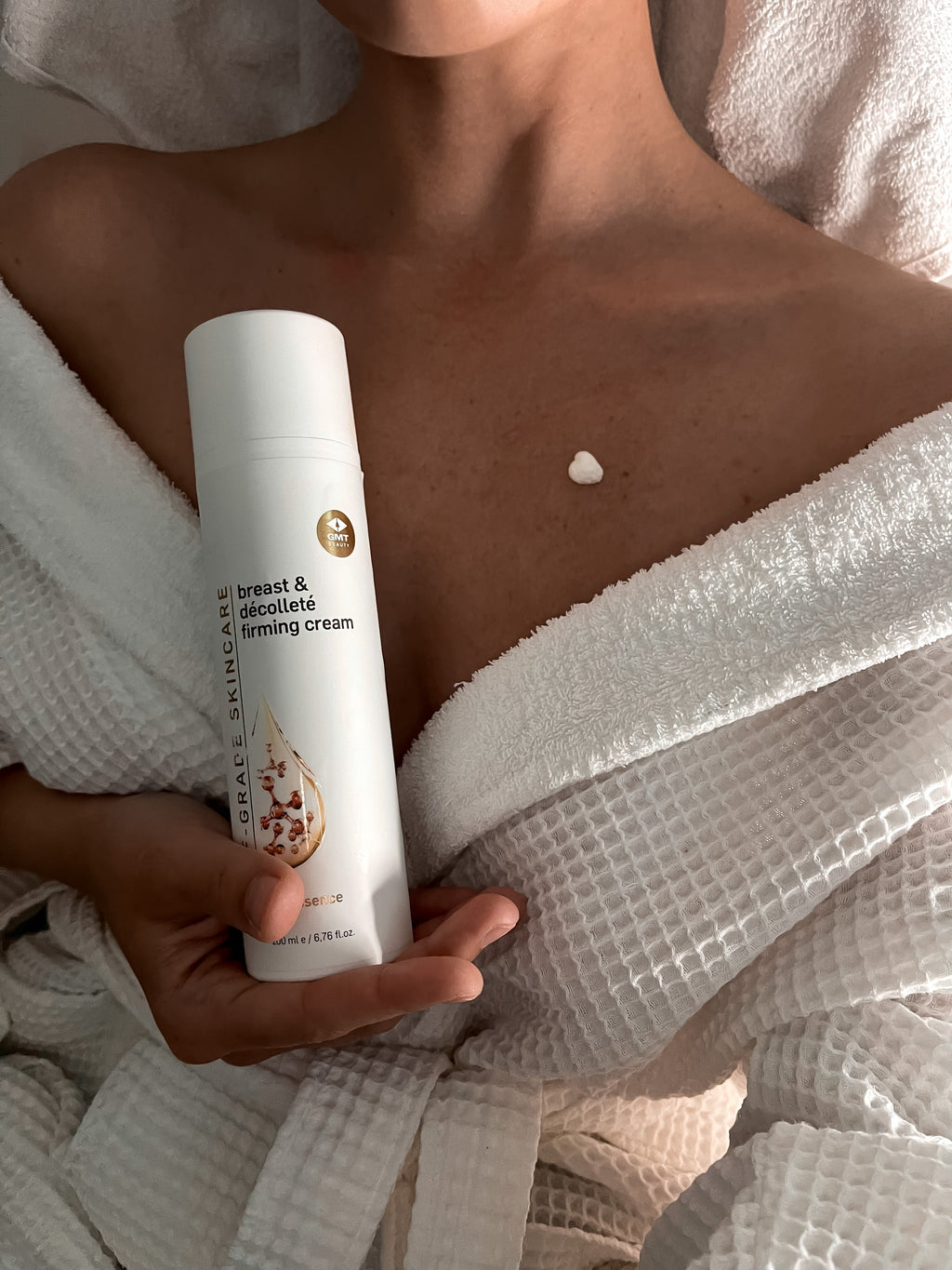 Formējošs krēms krūtīm un dekoltē zonai (Breast & décolleté firming cream), 200ml